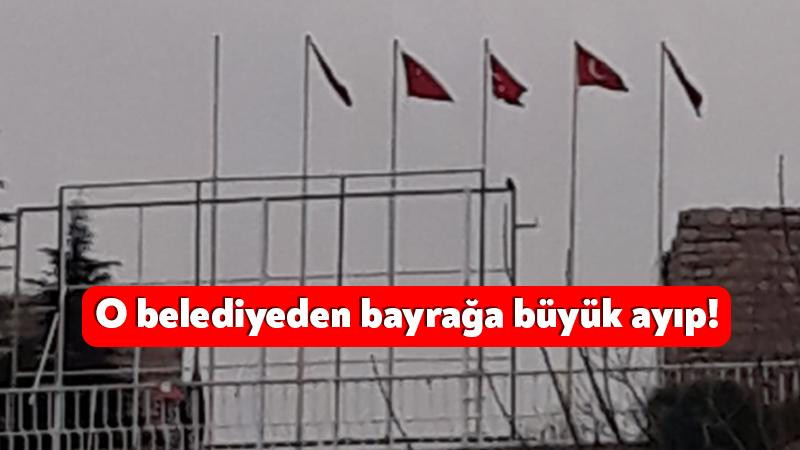 Gebze'de Bayrağa Büyük Ayıp 