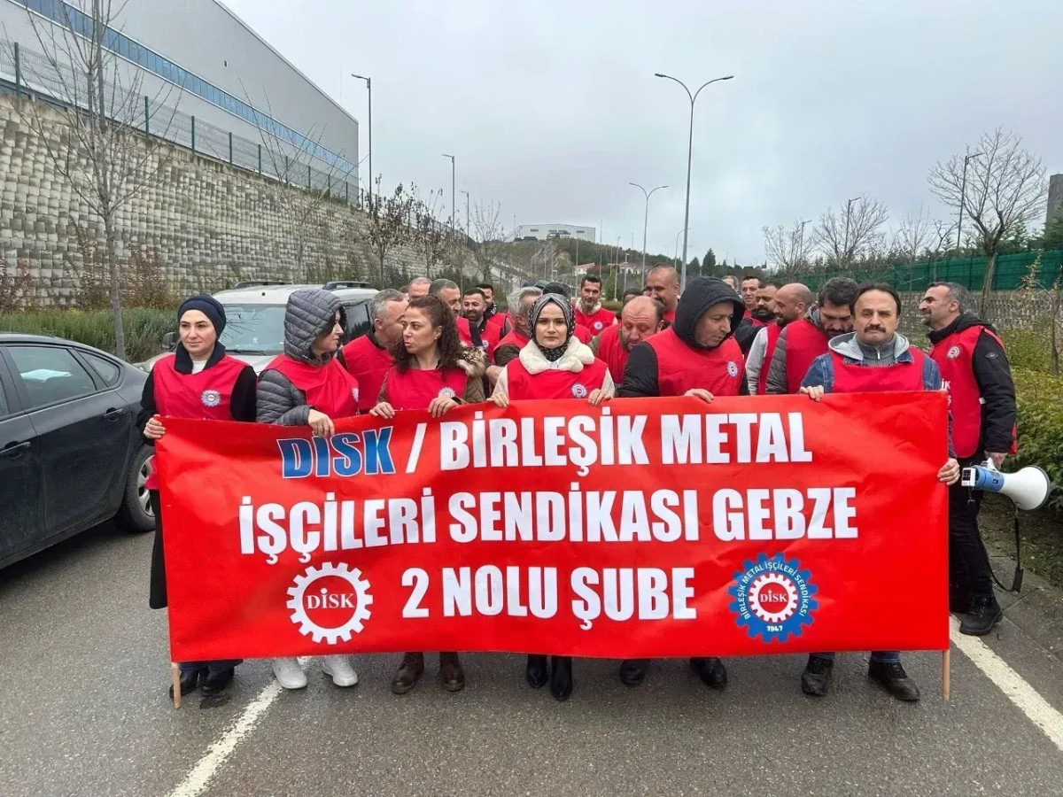 Metal işçilerine grev yasağı!